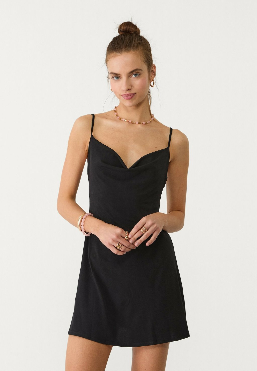 

Платье из джерси FLOWING NECKLINE - Cocktail dress / Party dress Stradivarius, черный