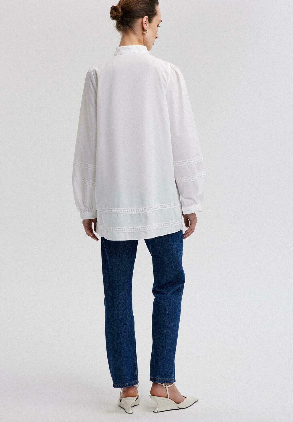 

Туника EMBROIDERED TIED COLLAR Touché Privé, бежевый