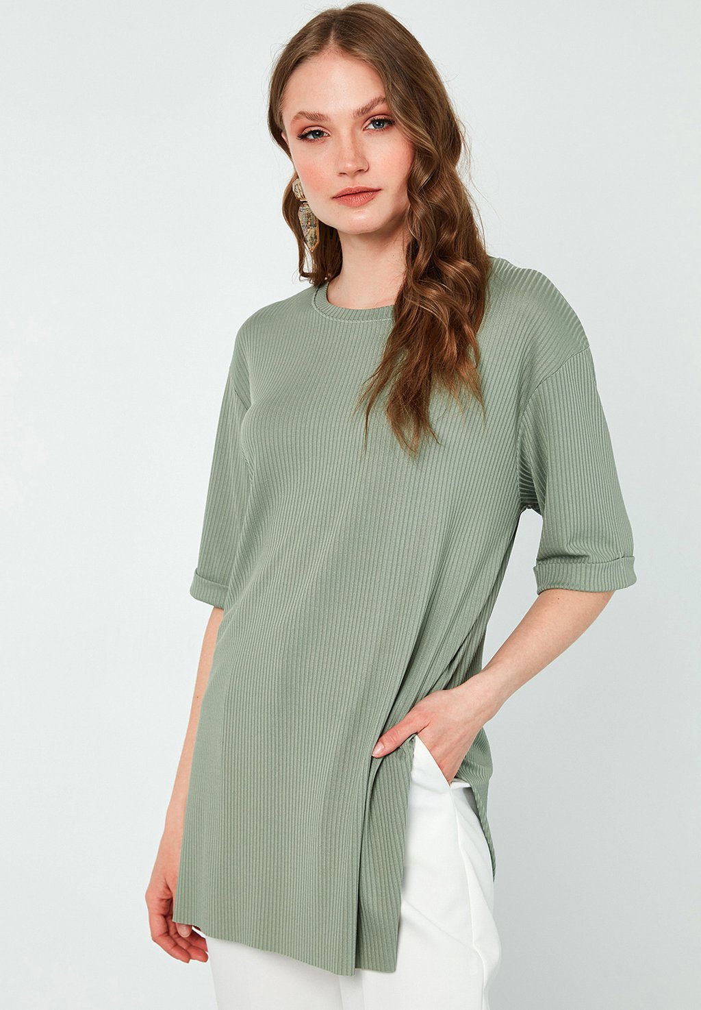 

Базовая футболка LOOSE FIT LELA, зеленый