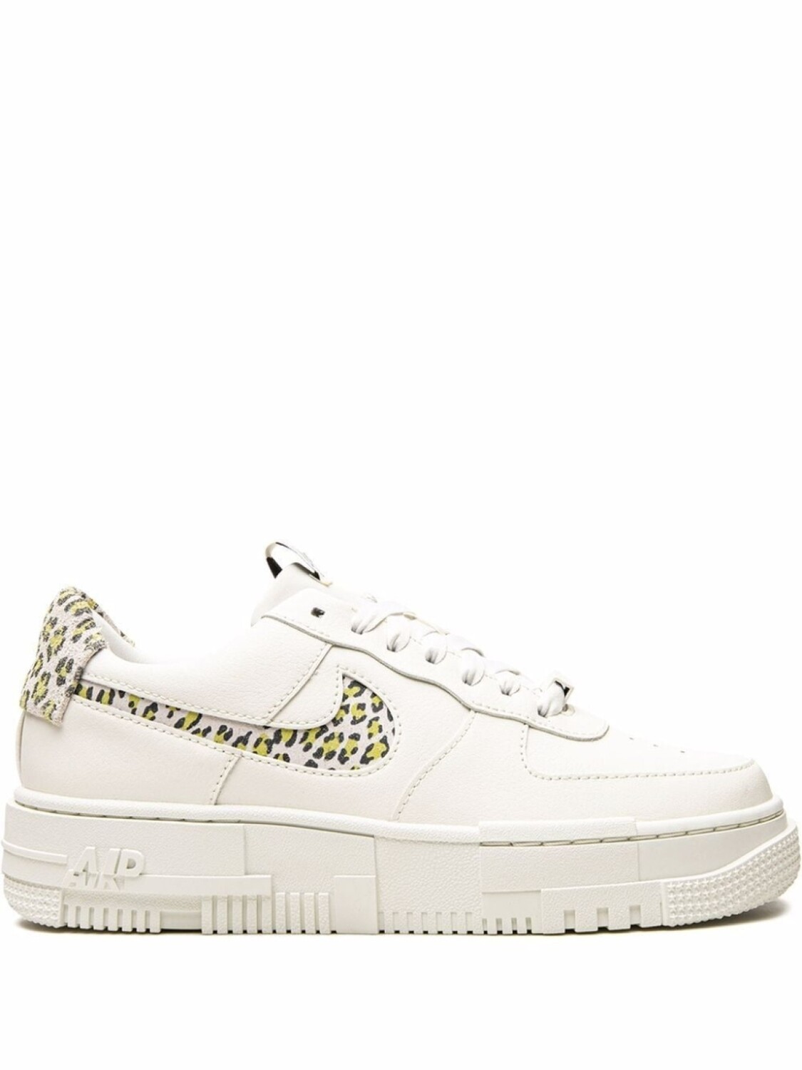

Кроссовки Nike Air Force 1 Pixel SE, белый/серебристый