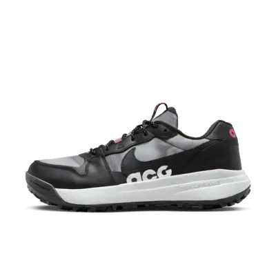 

Кроссовки Nike ACG Lowcate SE, цвет Black/Hyper Pink/Wolf Grey/Black