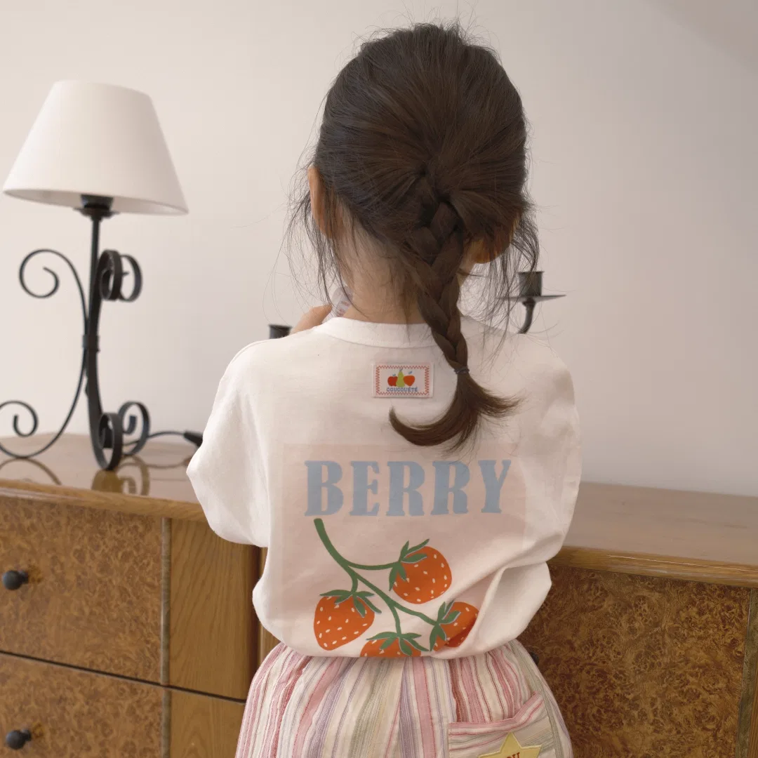 Детская повседневная футболка Fresh Daily, цвет "ягода", от Coucouété — фото 4