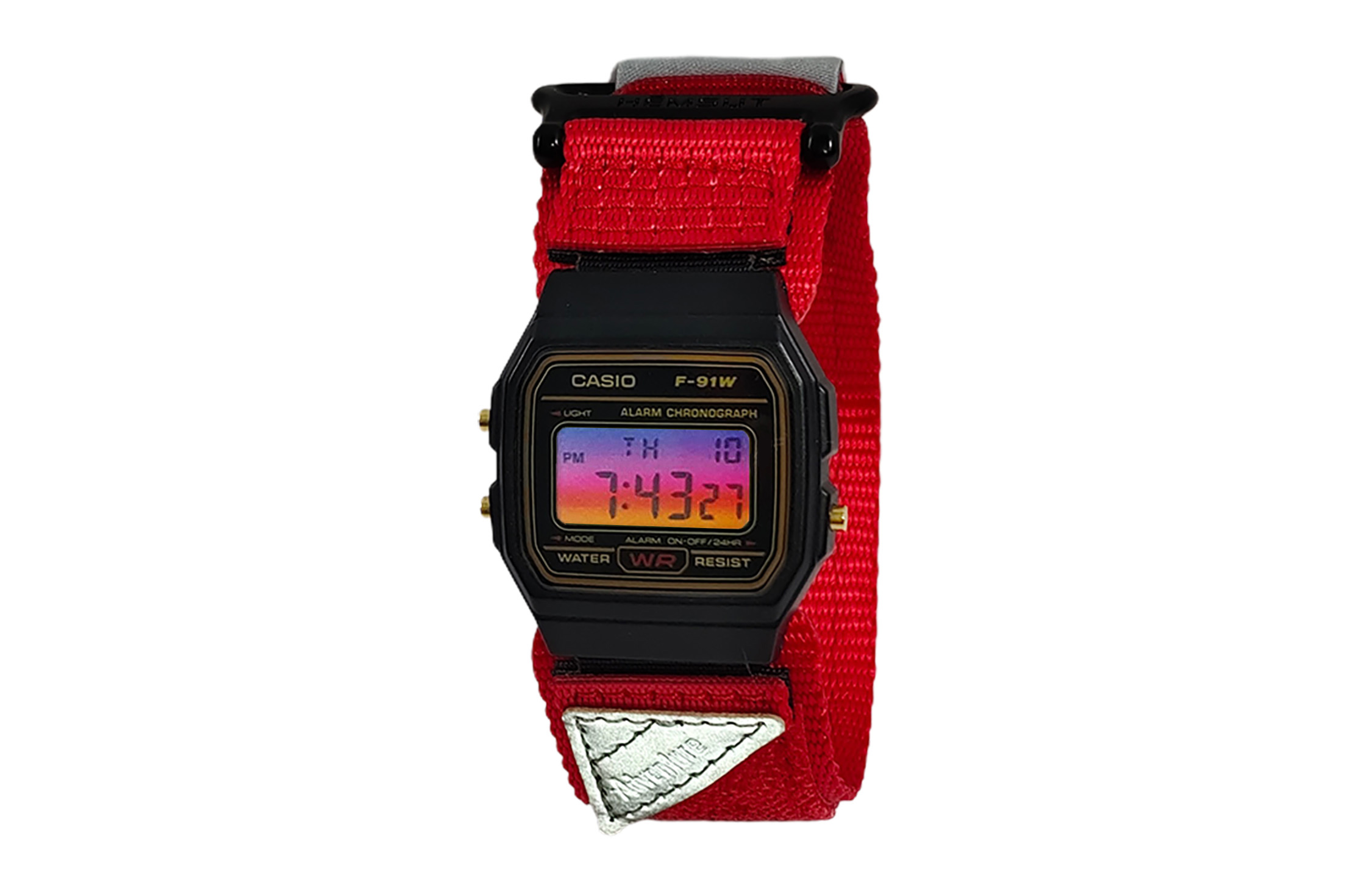 

CASIO Мужские часы Retrofit Series с кварцевым механизмом и нейлоновым ремешком, черный циферблат