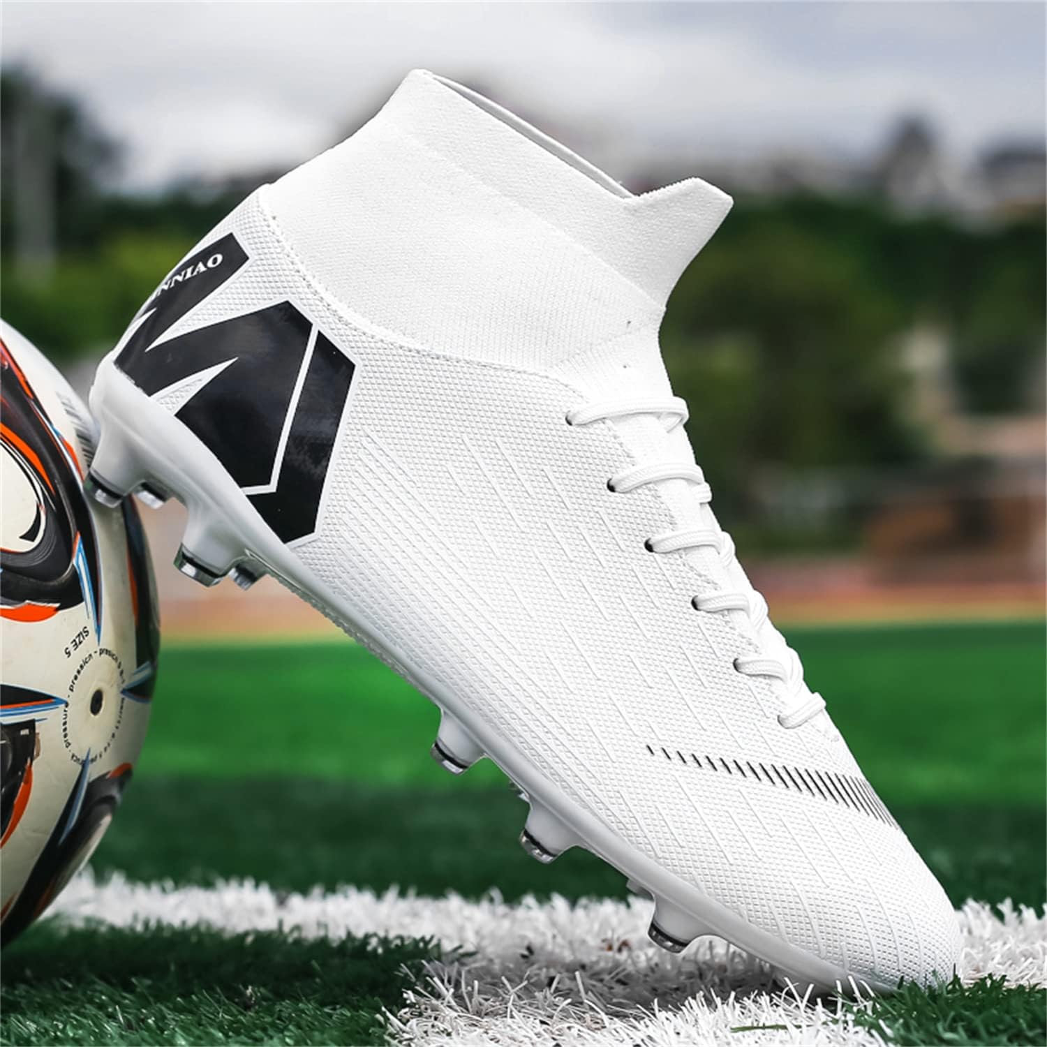 Кроссовки JOSKAA Unisex Soccer Skeak легкие, дышащие, не скользят и амортизируют, а The Youth high top Indoor Lawn Training Hard Bottom TF/AG, белый — фото 4