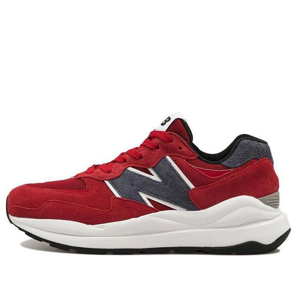 

Кроссовки 57 40 New Balance, красный