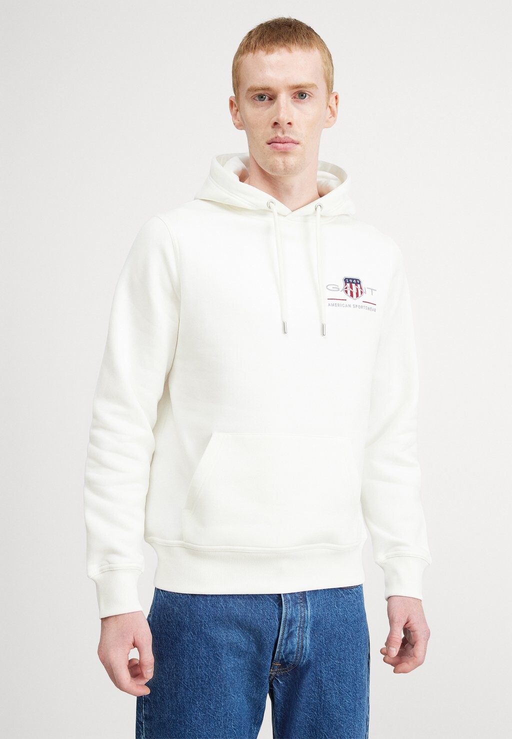 

Толстовка MEDIUM ARCHIVE SHIELD HOODIE GANT, яичная скорлупа