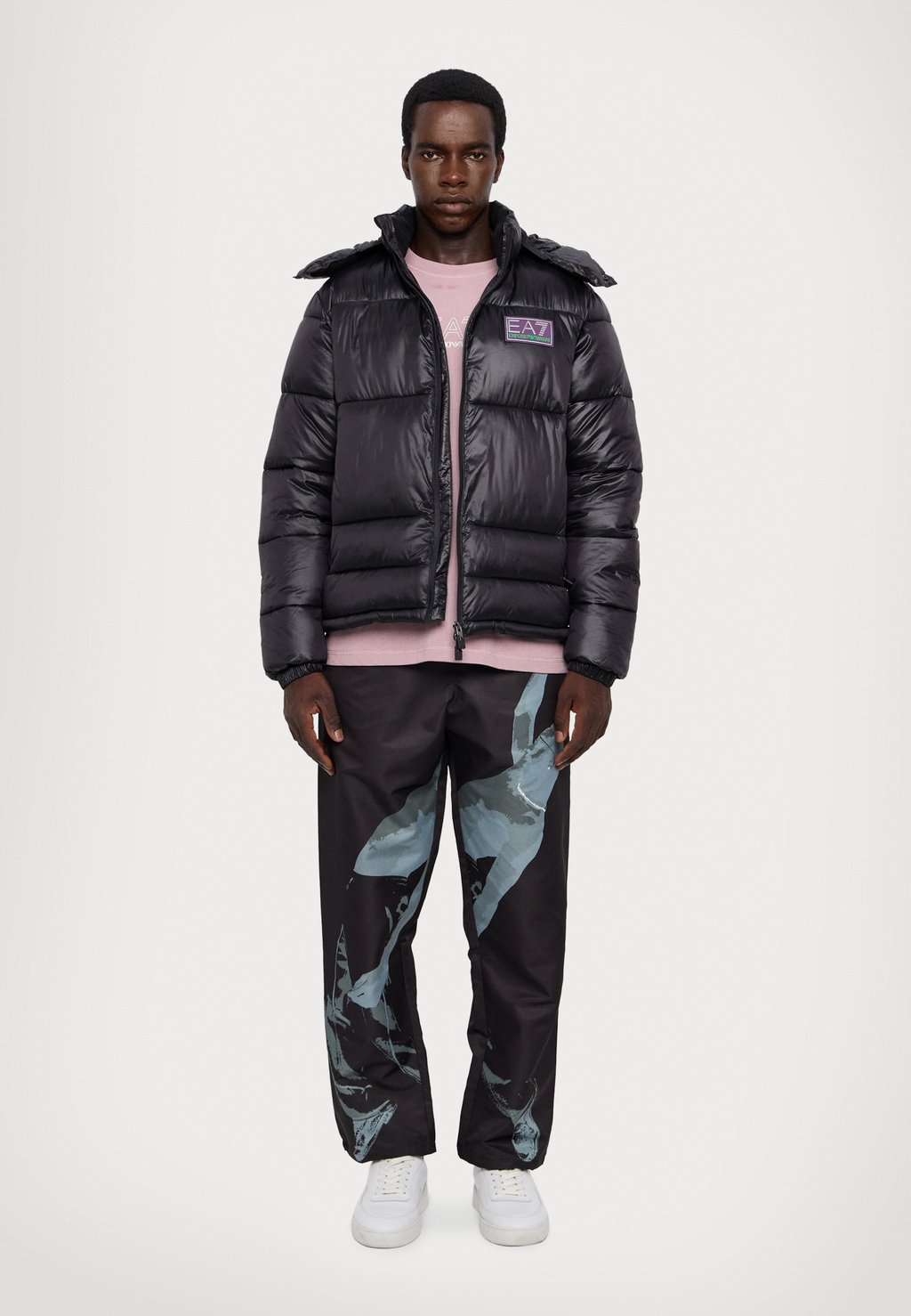 

Зимняя куртка GIUBBOTTO EA7 Emporio Armani, черный