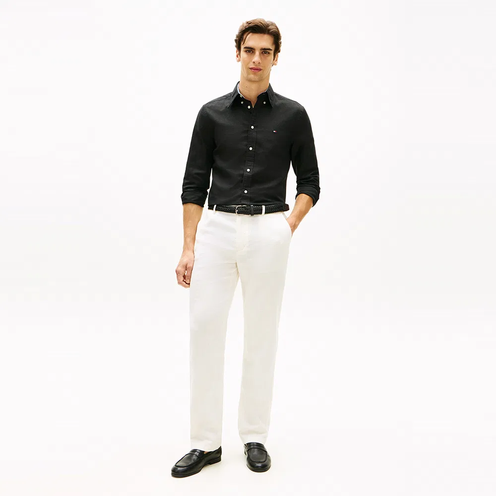 Мужская чёрная рубашка Regula fit из смесового льна от Tommy Hilfiger — фото 2