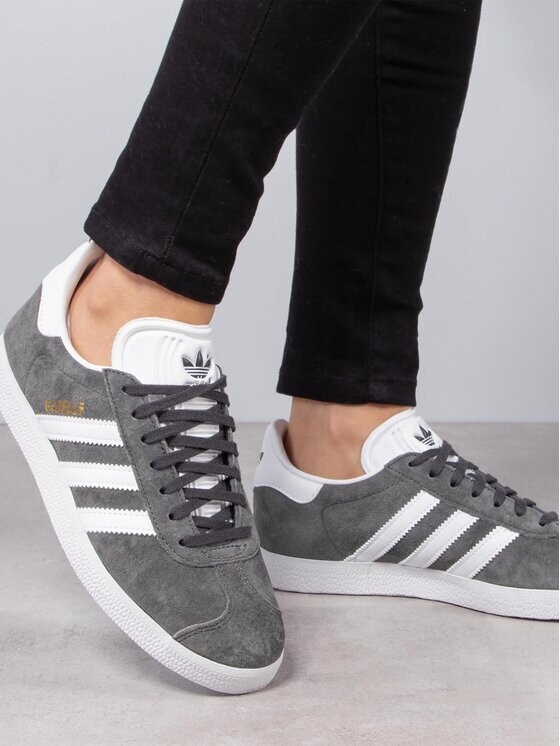 Кроссовки Adidas женские классические, серый/белый