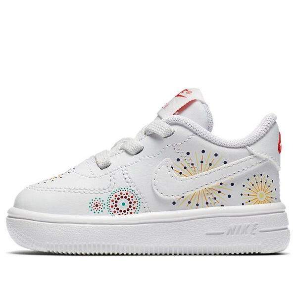 

Кроссовки детские детские force 1 Nike, белый