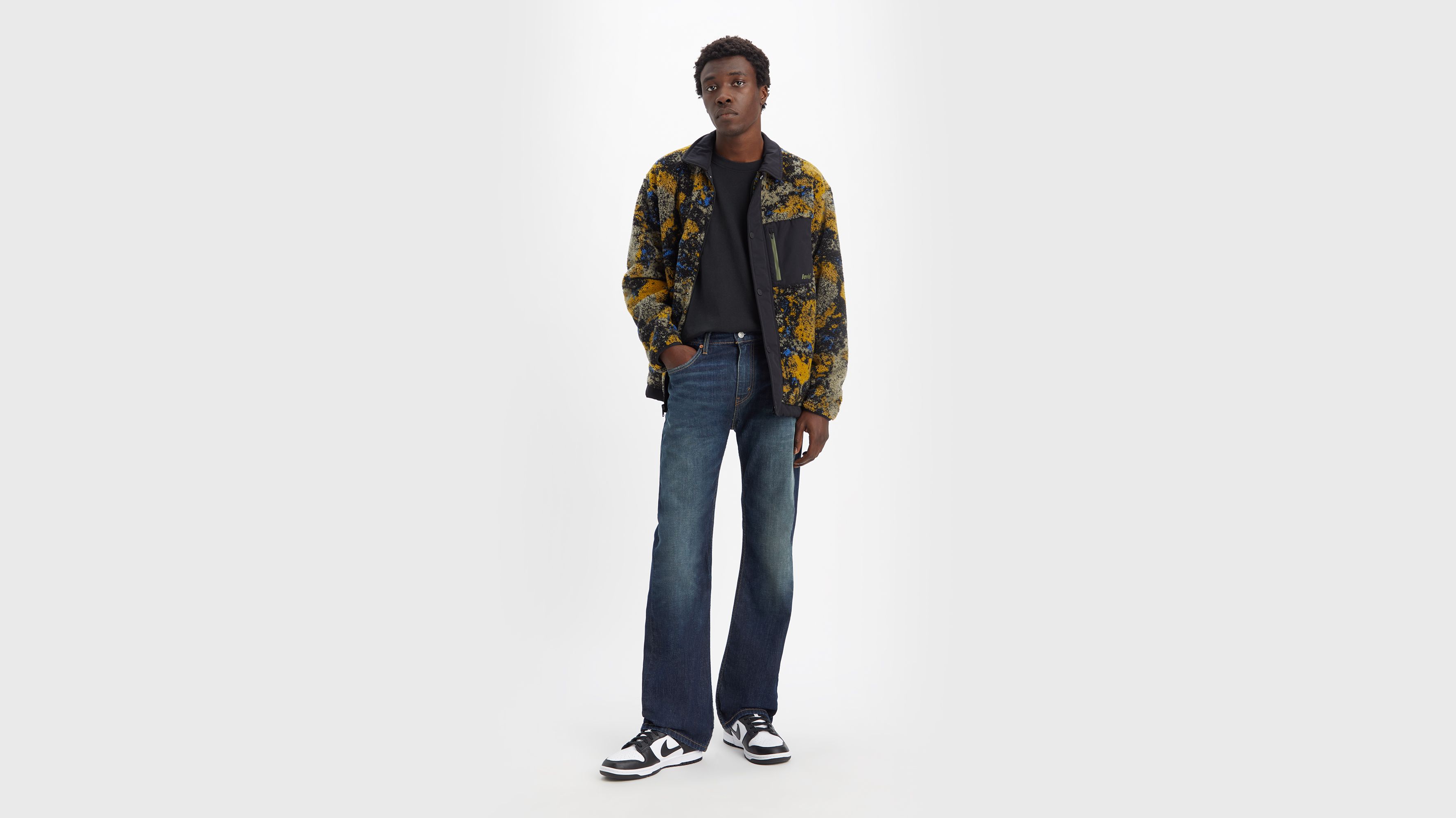 

527 Узкие мужские джинсы Bootcut Levi's, цвет Comin Round the Mountain - Dark Wash - Stretch