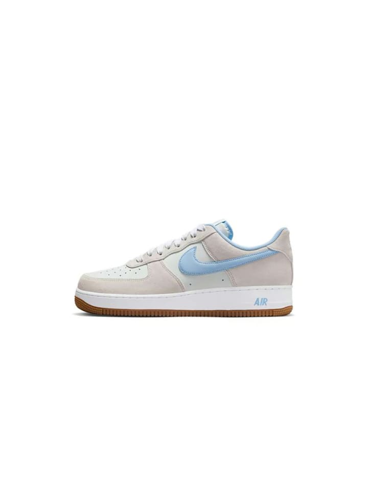 

Кроссовки Air белого цвета Nike