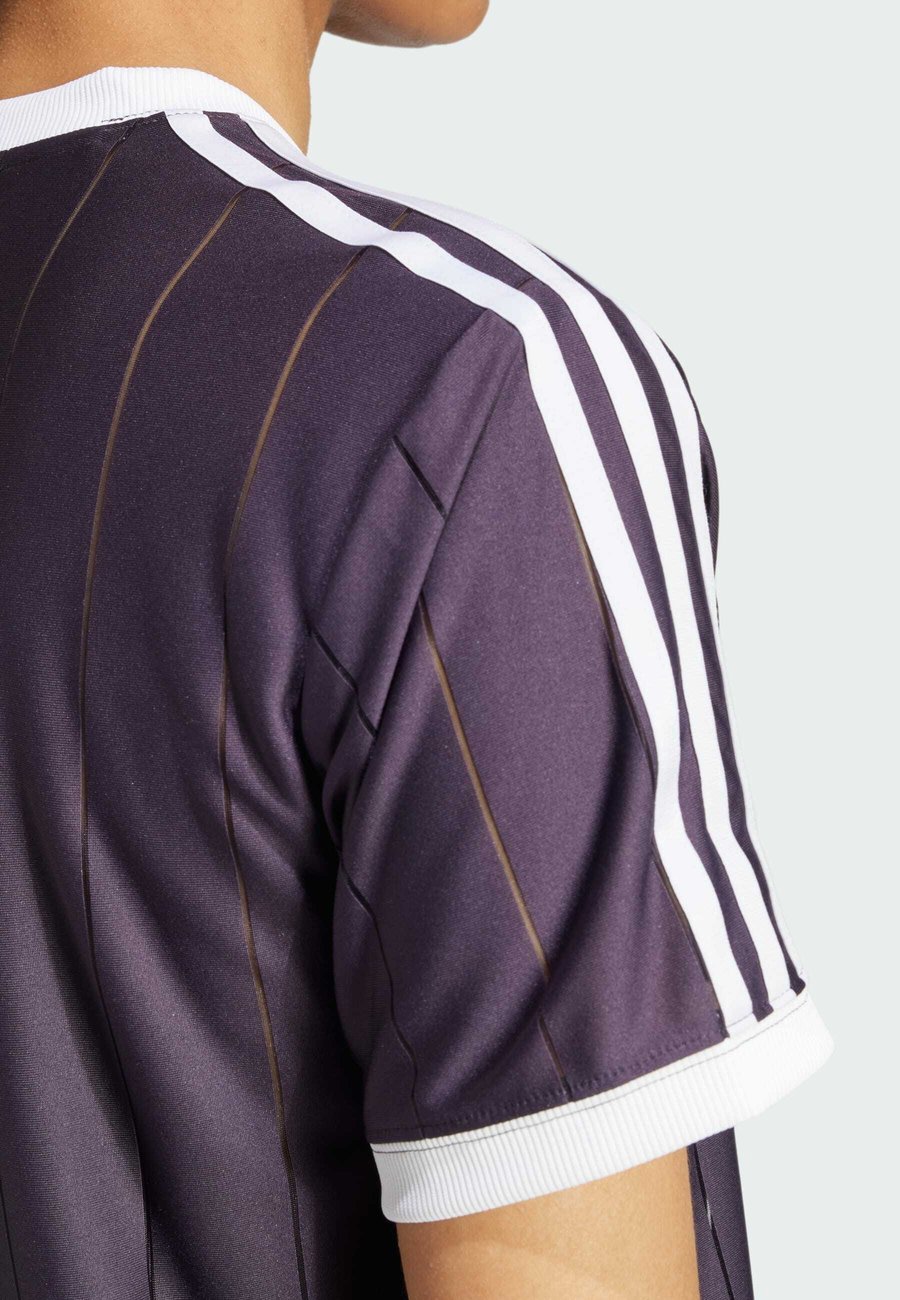 Футболка Adidas Originals 3 S TEE, Aurora Black/Mottled Purple — фото 4