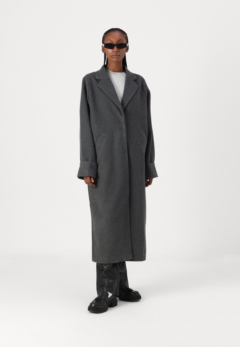 

Классическое пальто NMCADDY LONG Noisy May, цвет Mottled Dark Grey