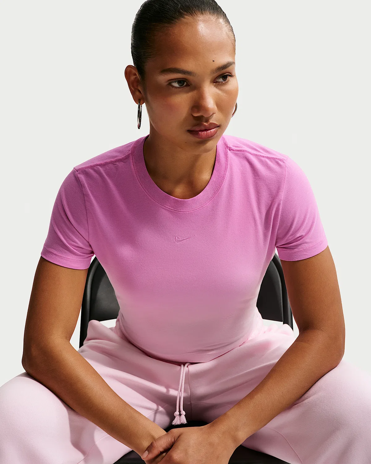 Женская укороченная футболка Nike Sportswear Chill Knit Slim, Light Magenta/Pink Foam — фото 3