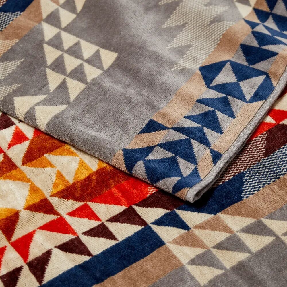 

Pendleton Жаккардовое полотенце для двоих, серый
