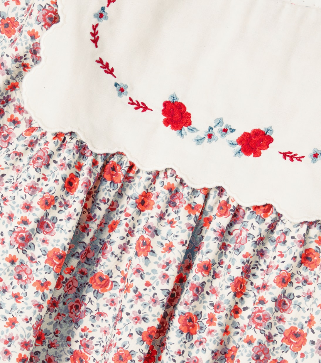 Платье из хлопка с цветочным принтом Клементина Bebe Organic, Sweet Roses — фото 3