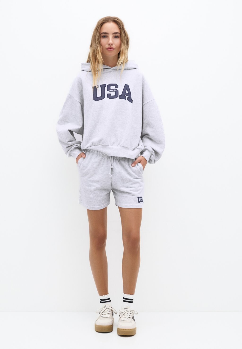 

Толстовка с капюшоном USA PULL&BEAR, серый