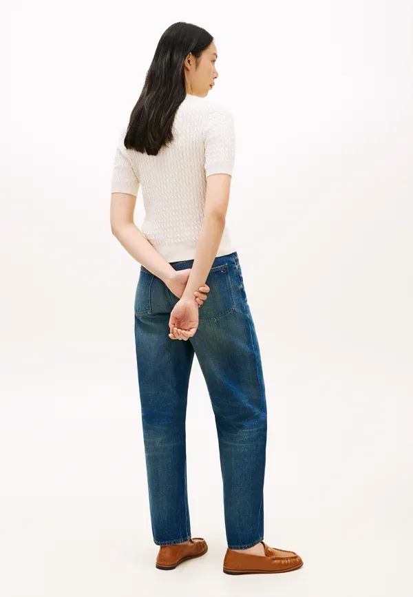 Футболка Tommy Hilfiger Cable fine basic t-shirt, цвет слоновая кость с розовым отливом — фото 3