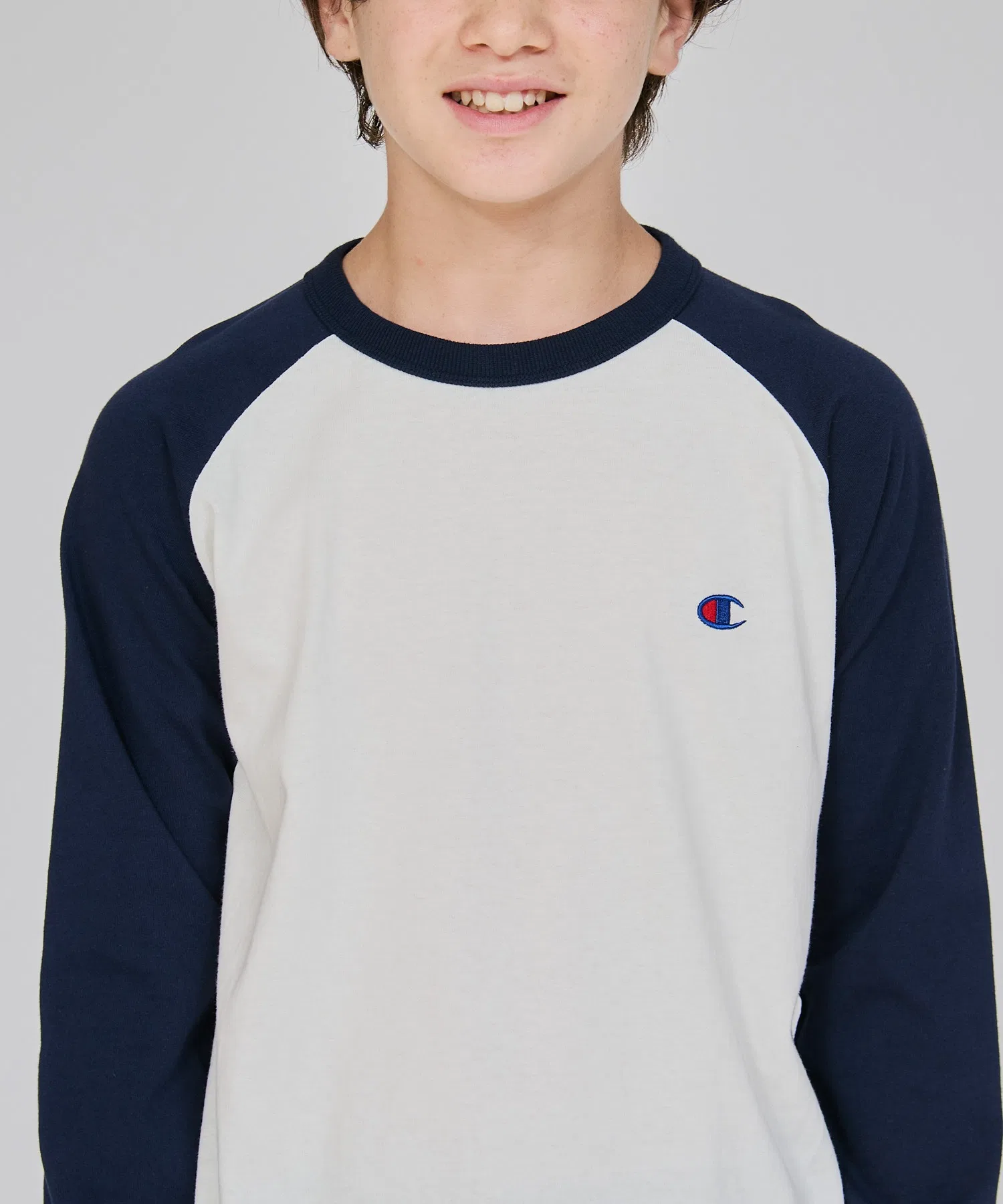 Детская футболка Champion Raglan с длинным рукавом тёмно-синяя — фото 2