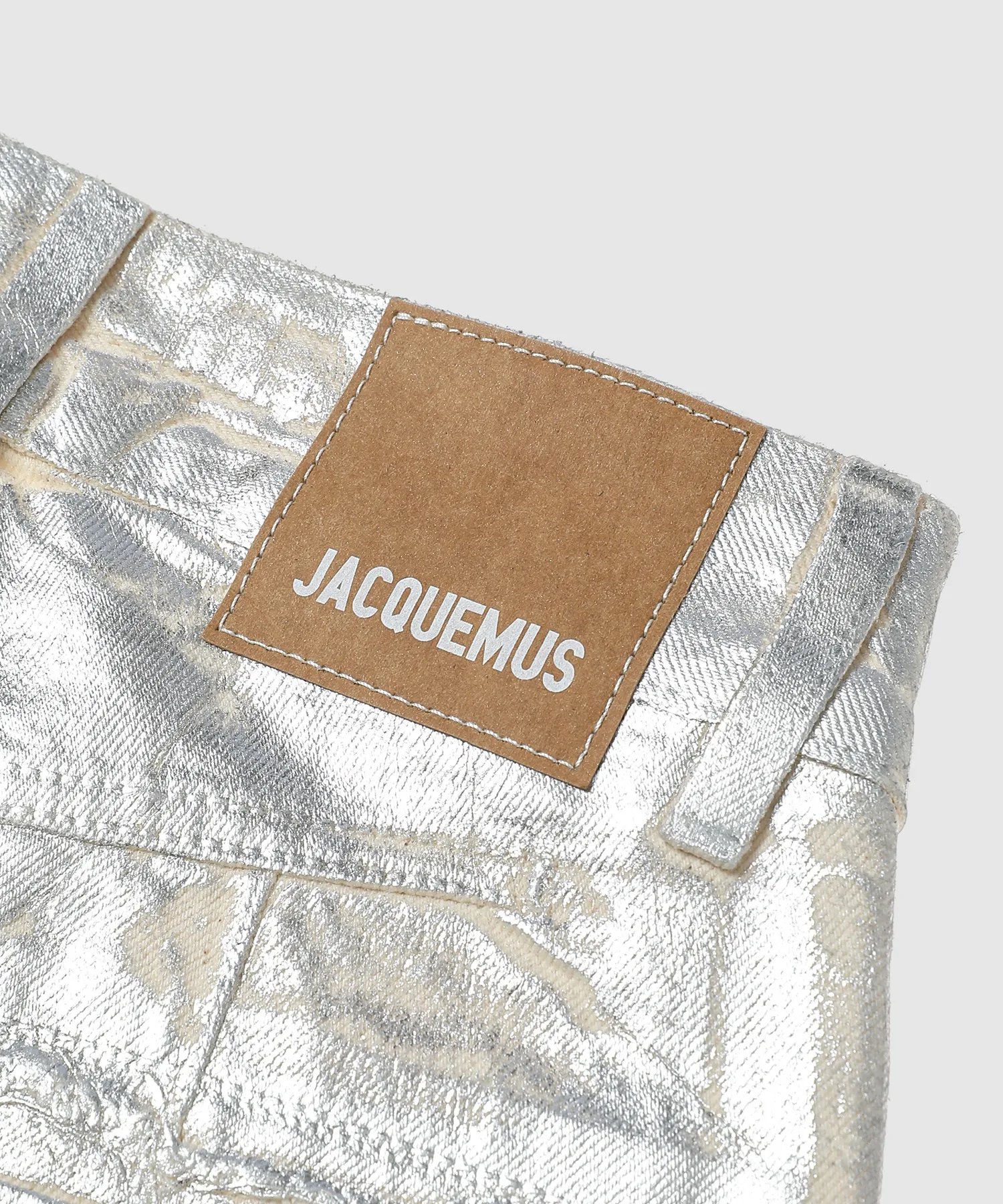 Женские джинсы с бахромой JACQUEMUS LE DE NIMES COURT серебряные — фото 4