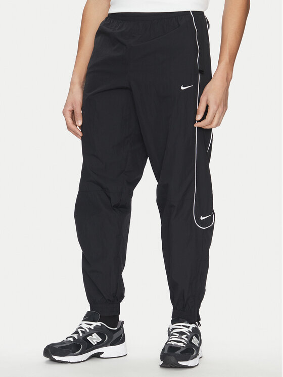 

Спортивные брюки обычного кроя Nike, черный