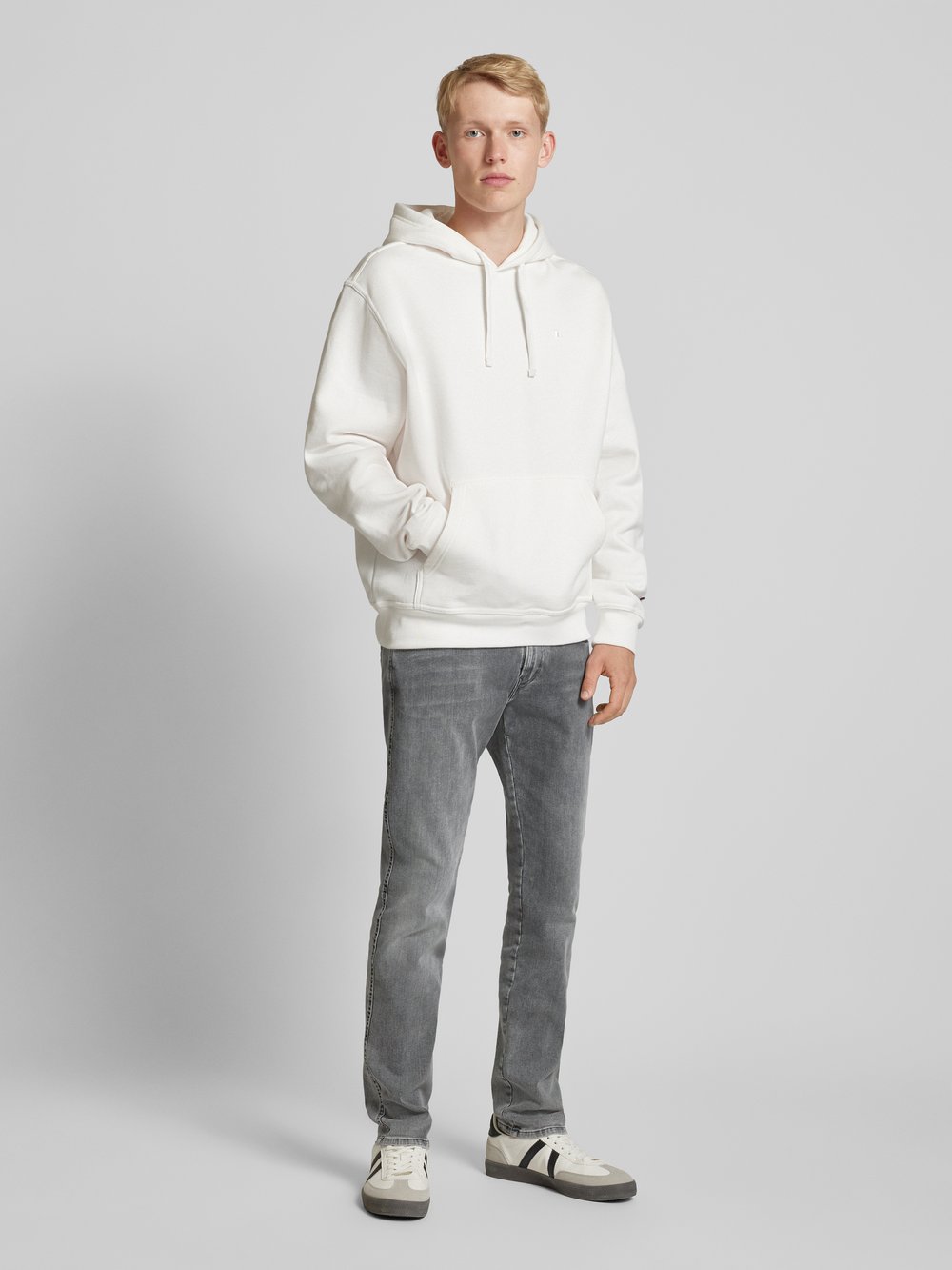 

Джинсы Slim fit с эффектом поношенности, модель 'ANBASS' Replay, серебряный