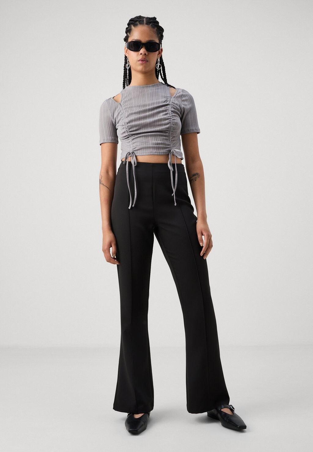 

Брюки VMBITTE FLARED Vero Moda, черный