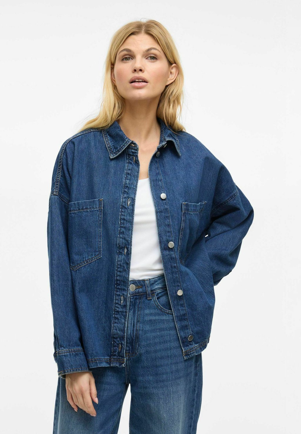 

Блузка на пуговицах VILA, цвет Medium Blue Denim