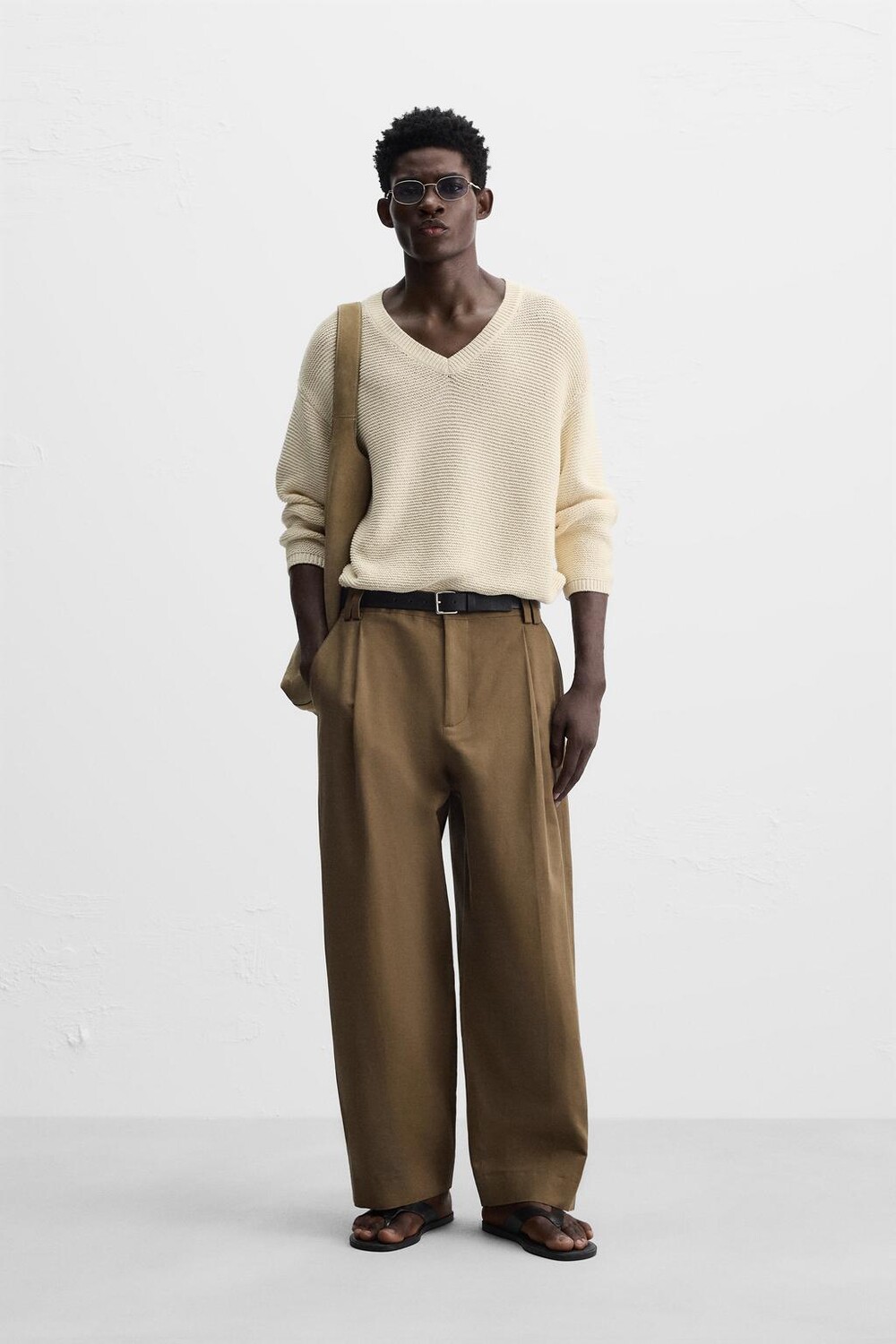 

Брюки balloon fit из хлопка и льна ZARA, коричневый