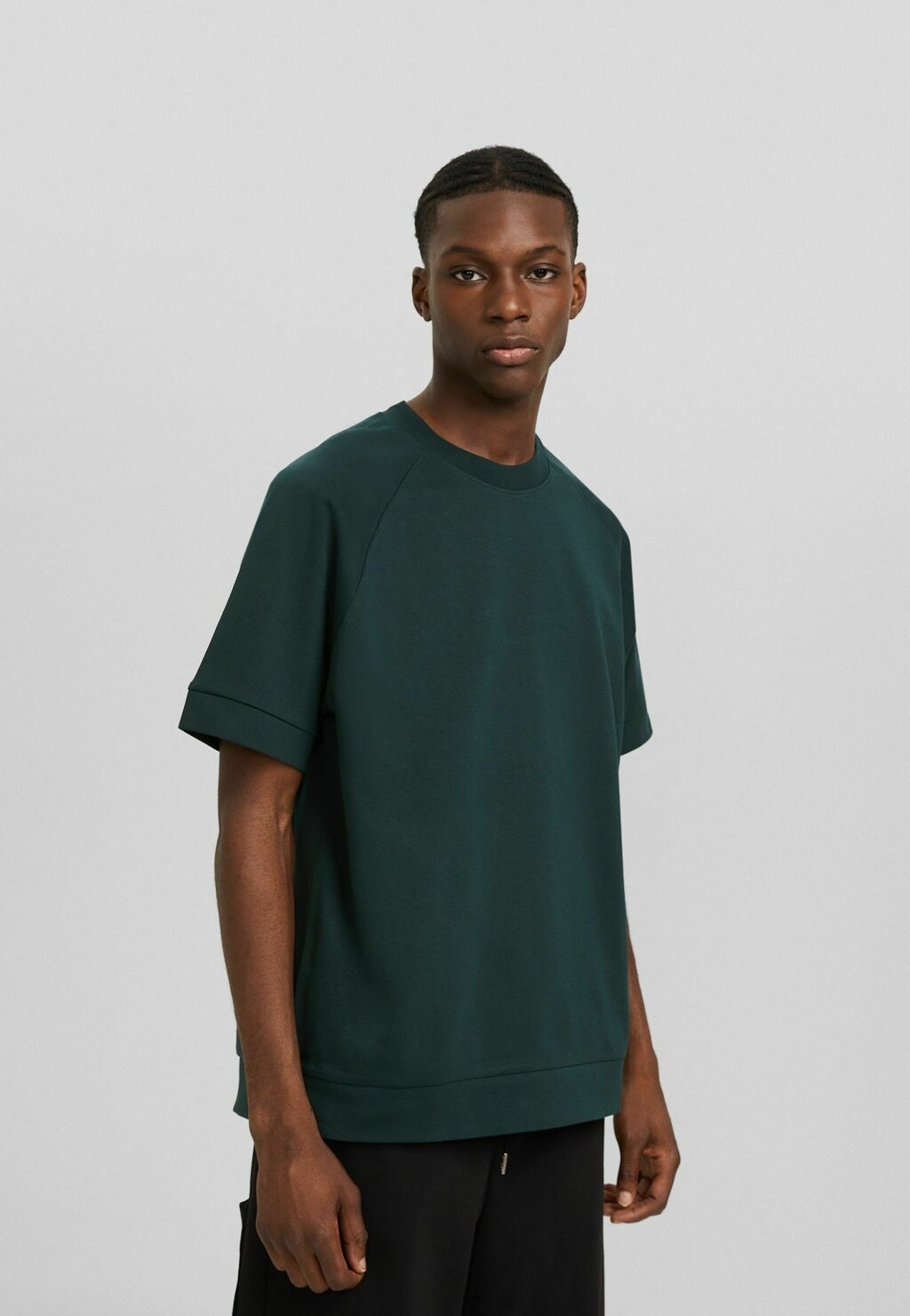 

Базовая футболка Boxy Short Sleeve Bershka, цвет dark green