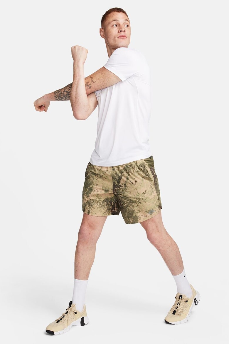 

Беговые шорты Stride Dri-FIT с принтом Nike, бежевый