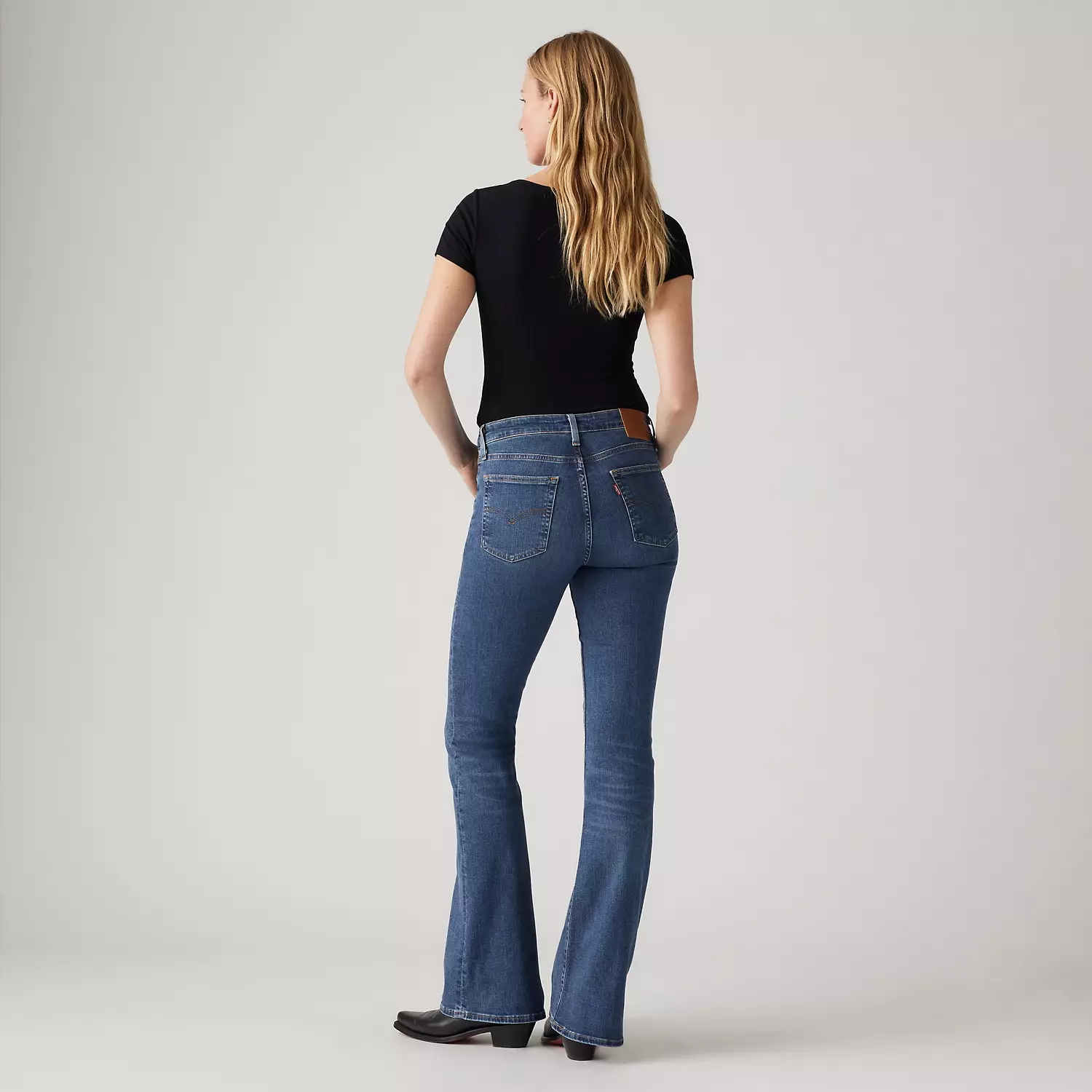 726 расклешенные женские джинсы с высокой посадкой Levi's, цвет Blue Wave Mid - Medium Wash — фото 3
