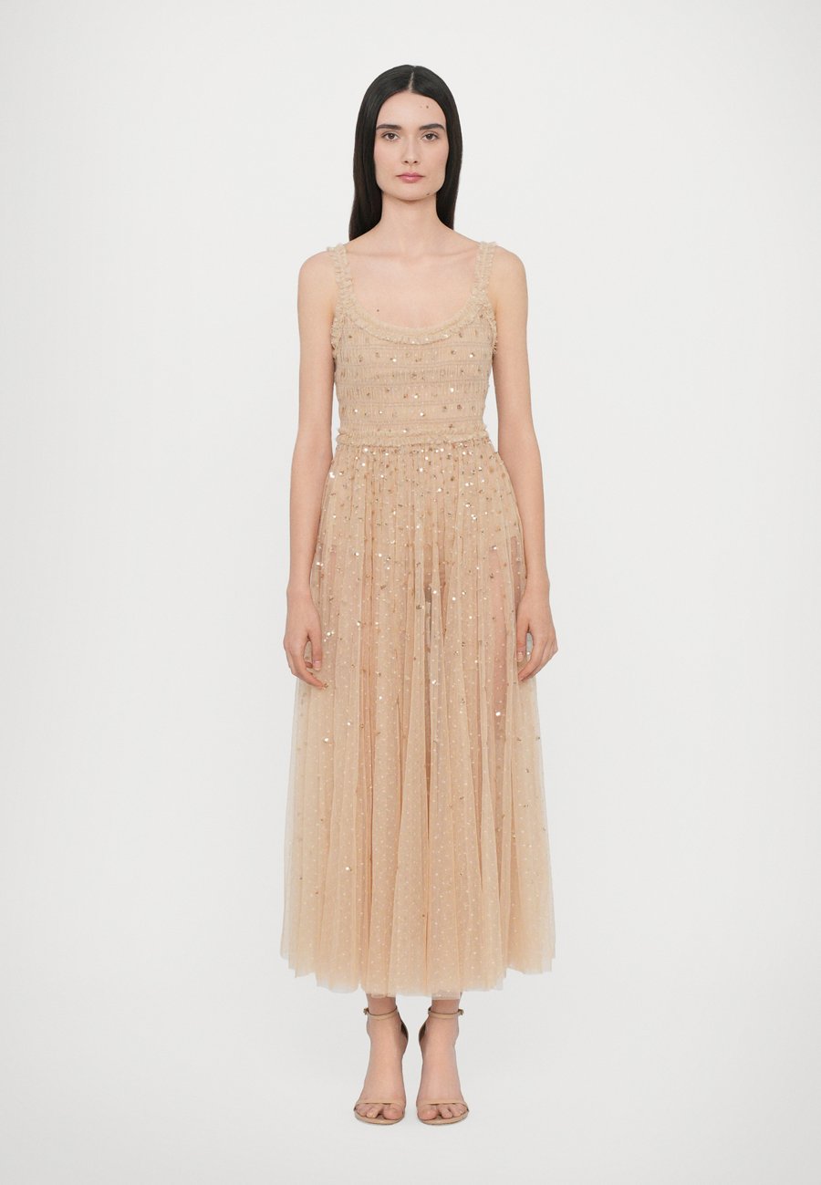 

Платье Needle & Thread SEQUIN GISELLE SMOCKED CAMI ANKLE GOWN, Butterscotch/Gold-Coloured