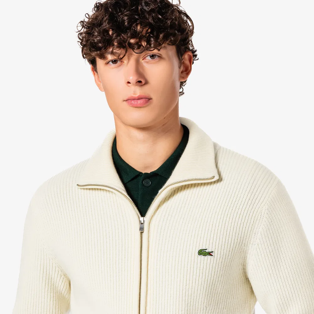 Мужской вязаный кардиган на молнии в рубчик цвета офф-вайт от Lacoste — фото 2