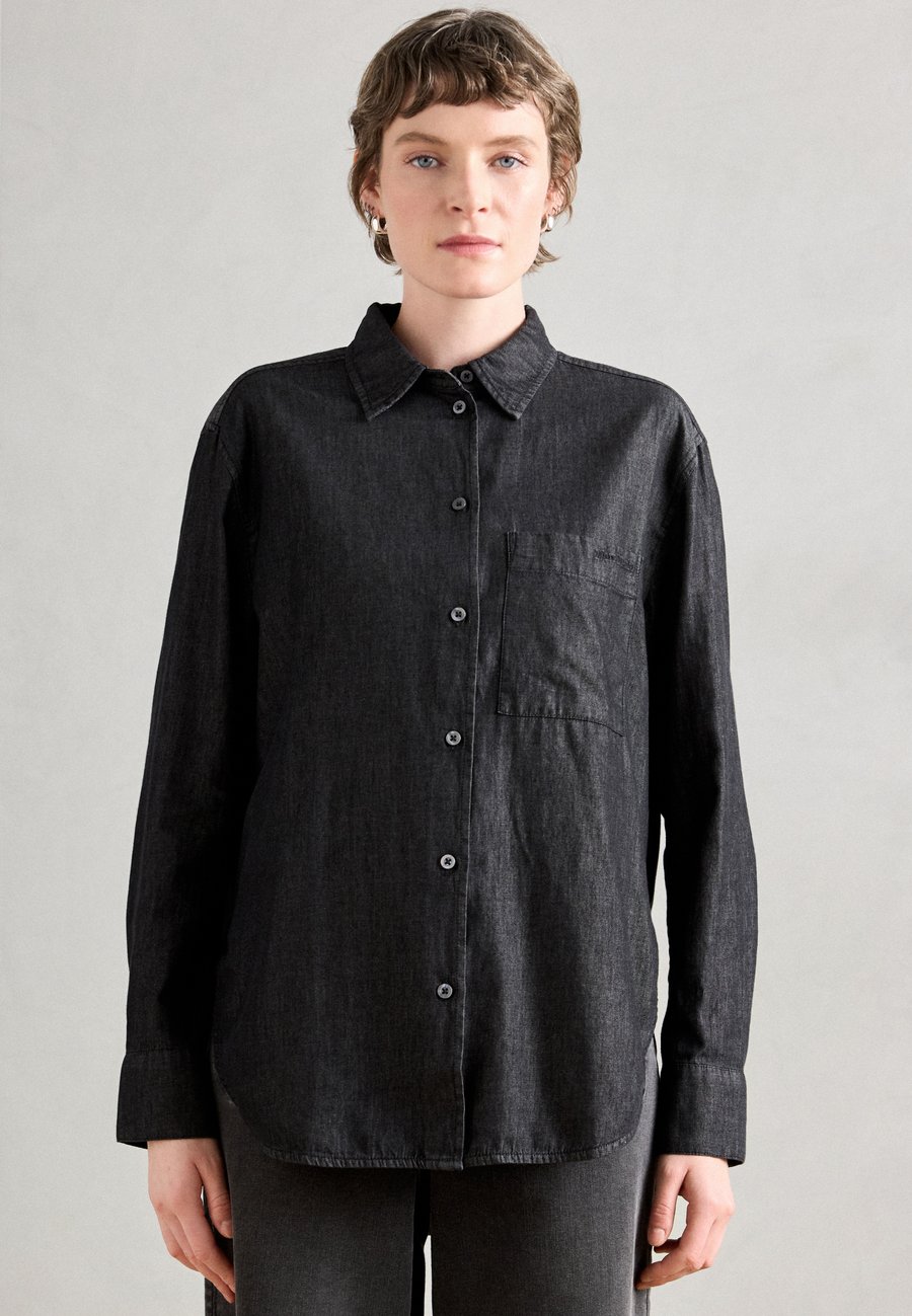 

Блуза Marc O'Polo BLOUSE CASUAL FIT ROUND HEM CHEST POCKET COLLAR LONG SLEEVE, Rinse Wash Denim/Dark-Blue Denim