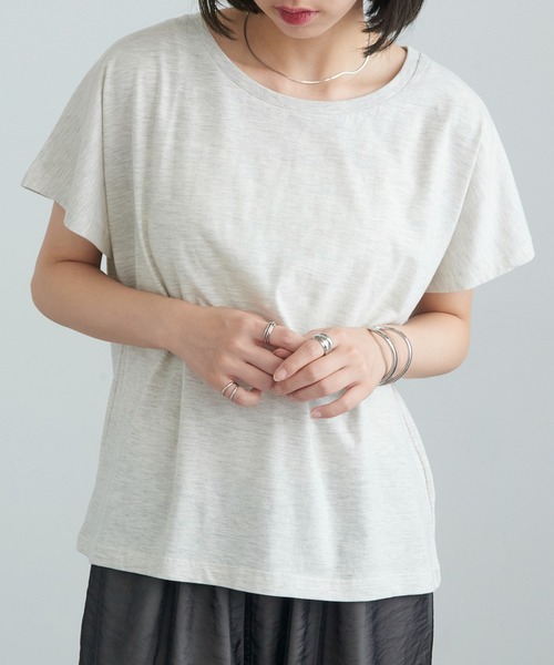 

Женская футболка-летучая мышь TRUSS