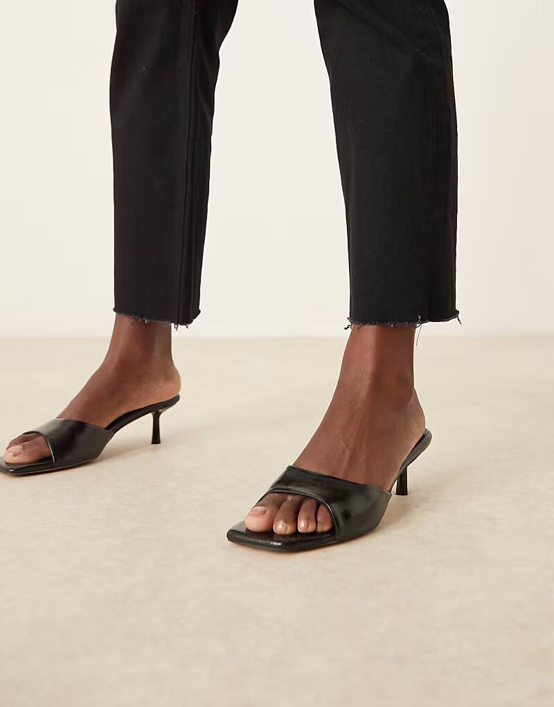 ASOS DESIGN Модные мюли на каблуке-рюмочке черного цвета