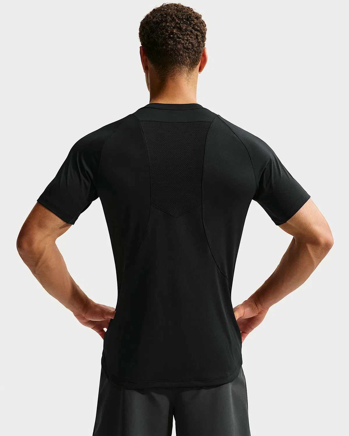 Мужская футболка Nike Pro Training Dri-FIT ADV с коротким рукавом, Black/Black/White — фото 2