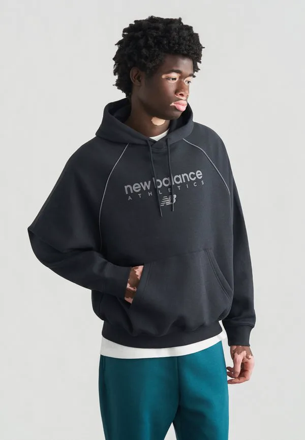 

Худи унисекс с линейным графическим рисунком New Balance, Black, Черный, Худи унисекс с линейным графическим рисунком New Balance, Black