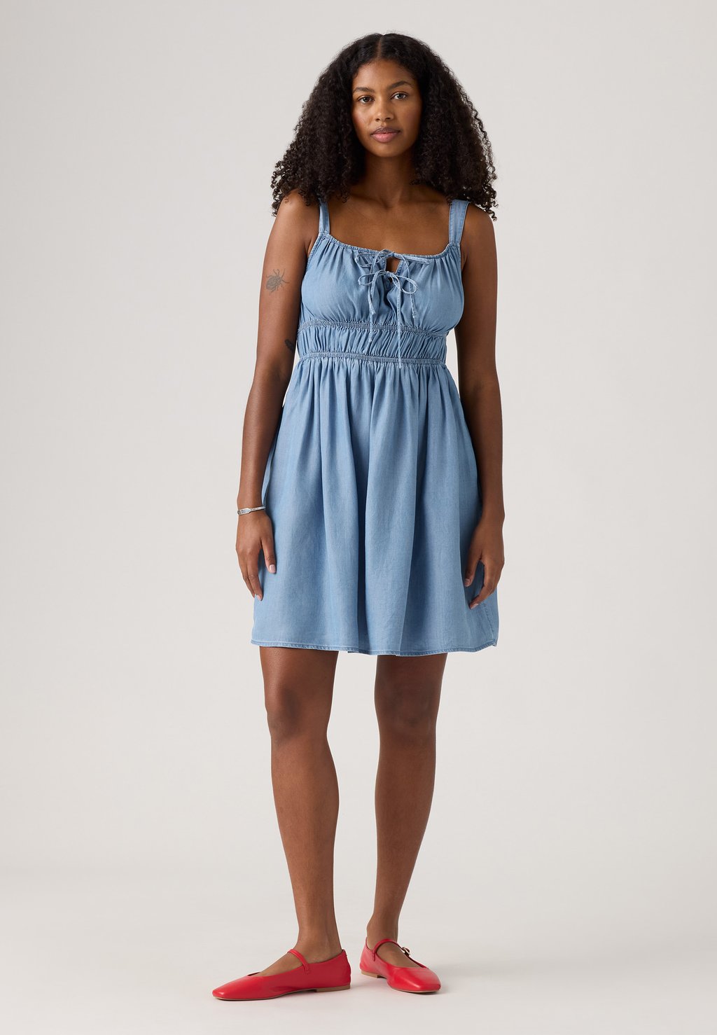 

Джинсовое платье AMBREY DRESS Levi's, синий