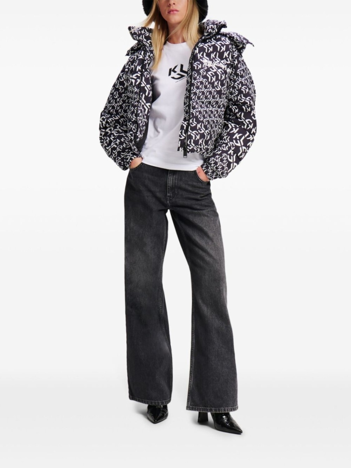 

Karl Lagerfeld Jeans пуховик с монограммой, черный