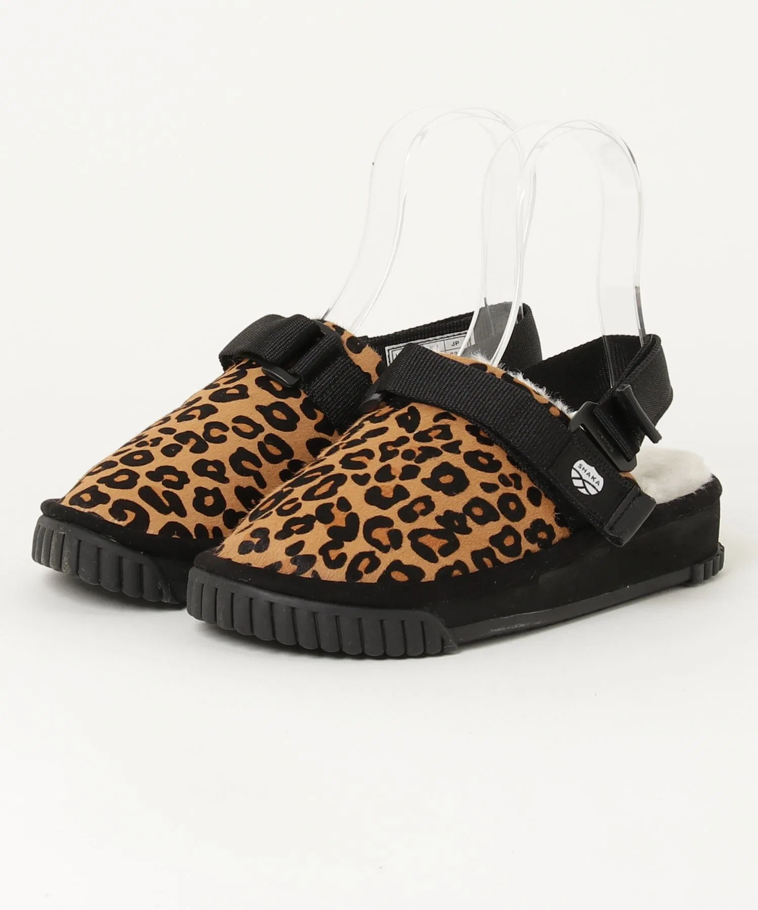 Унисекс сандалии- clog SHAKA SNUG CLOG BOA COWHAIR леопардовые