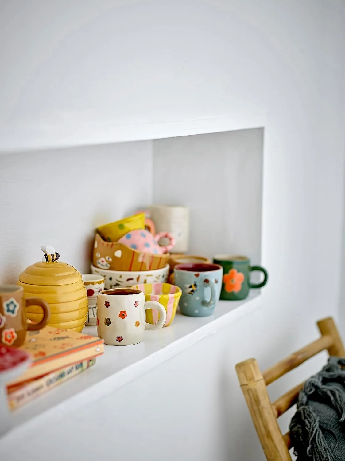 Детская кружка Bloomingville Mini Addy с ручкой, натуральный каменный фарфор, 6.5 x 5.5 см, 130 мл, терракота, коричневый — фото 2