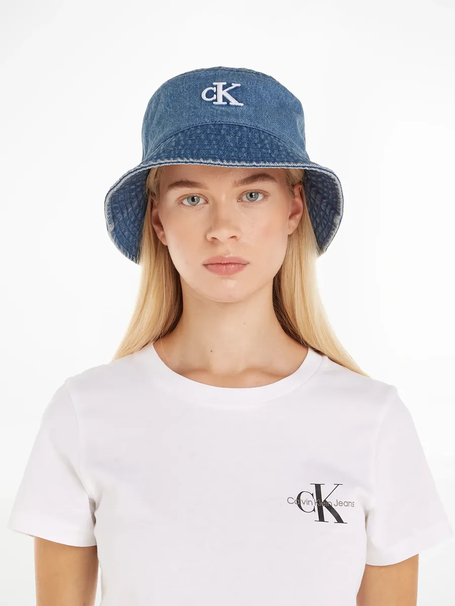 

Панама Calvin Klein Jeans "BLOCK DENIM BUCKET HAT" с вышивкой логотипа Calvin Klein Jeans, джинсовый