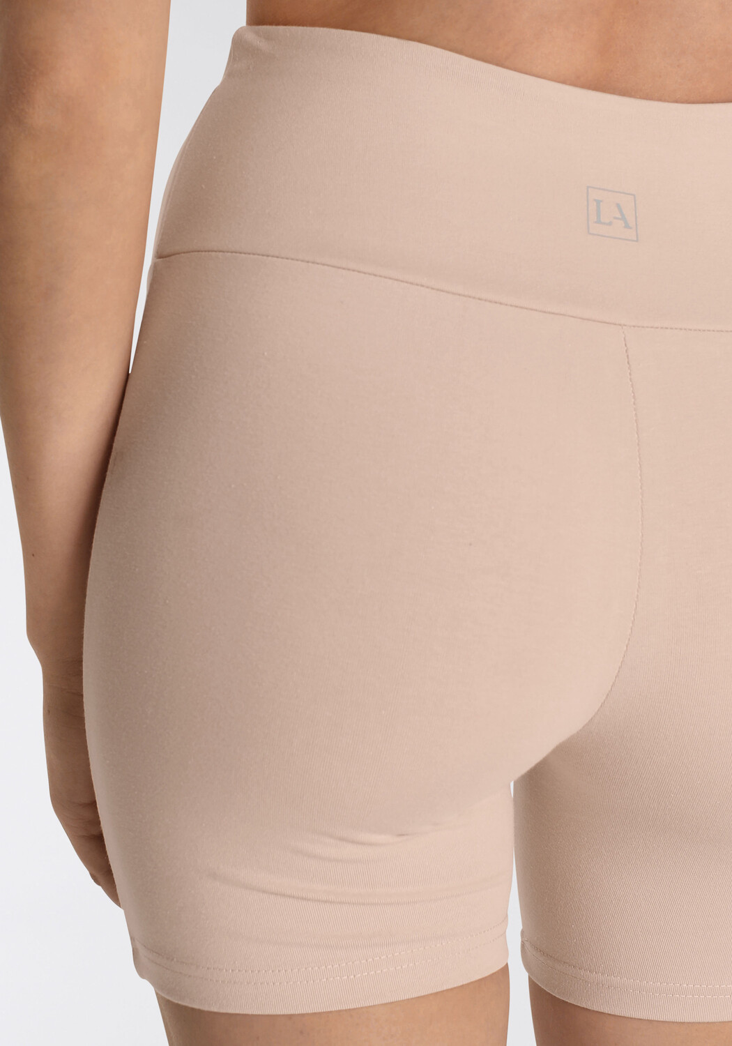 

Шорты LASCANA, бежевый