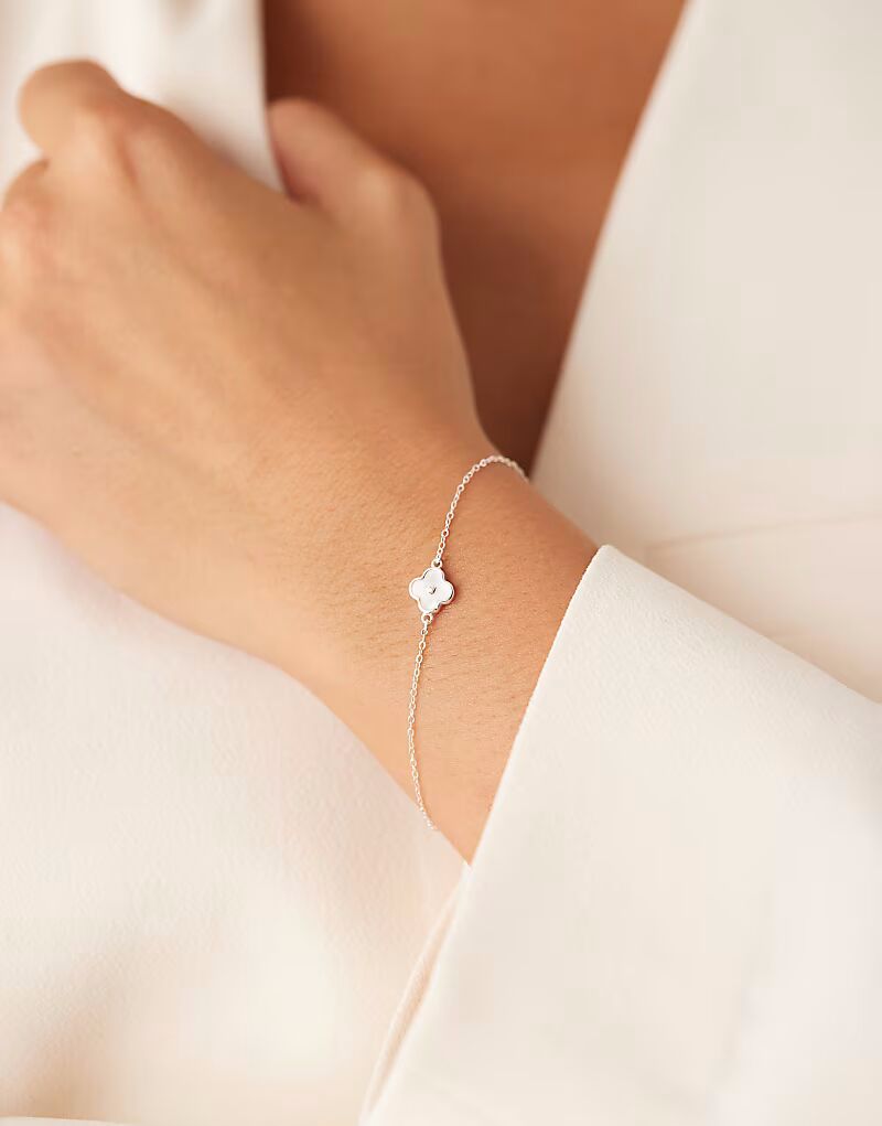 

Браслет с подвеской-гвоздиком в виде клевера из серебра 925 пробы Accessorize