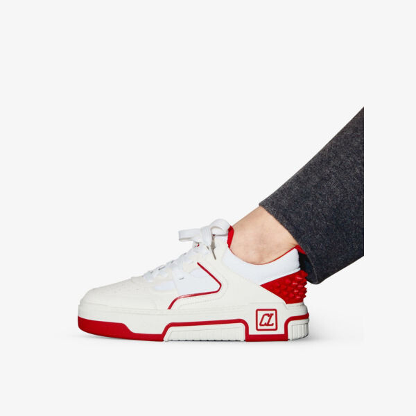 Женские кожаные низкие кроссовки Astroloubi с заклепками Christian Louboutin, белый — фото 2