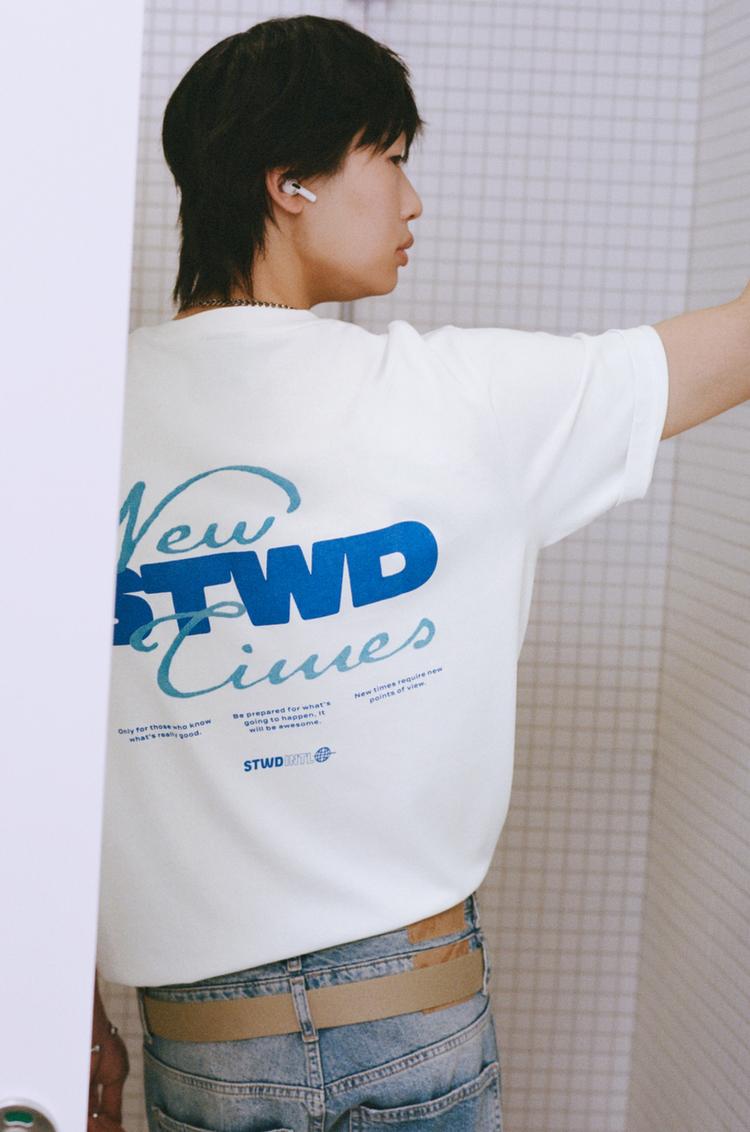 

Базовая футболка с принтом stwd Pull And Bear, белый