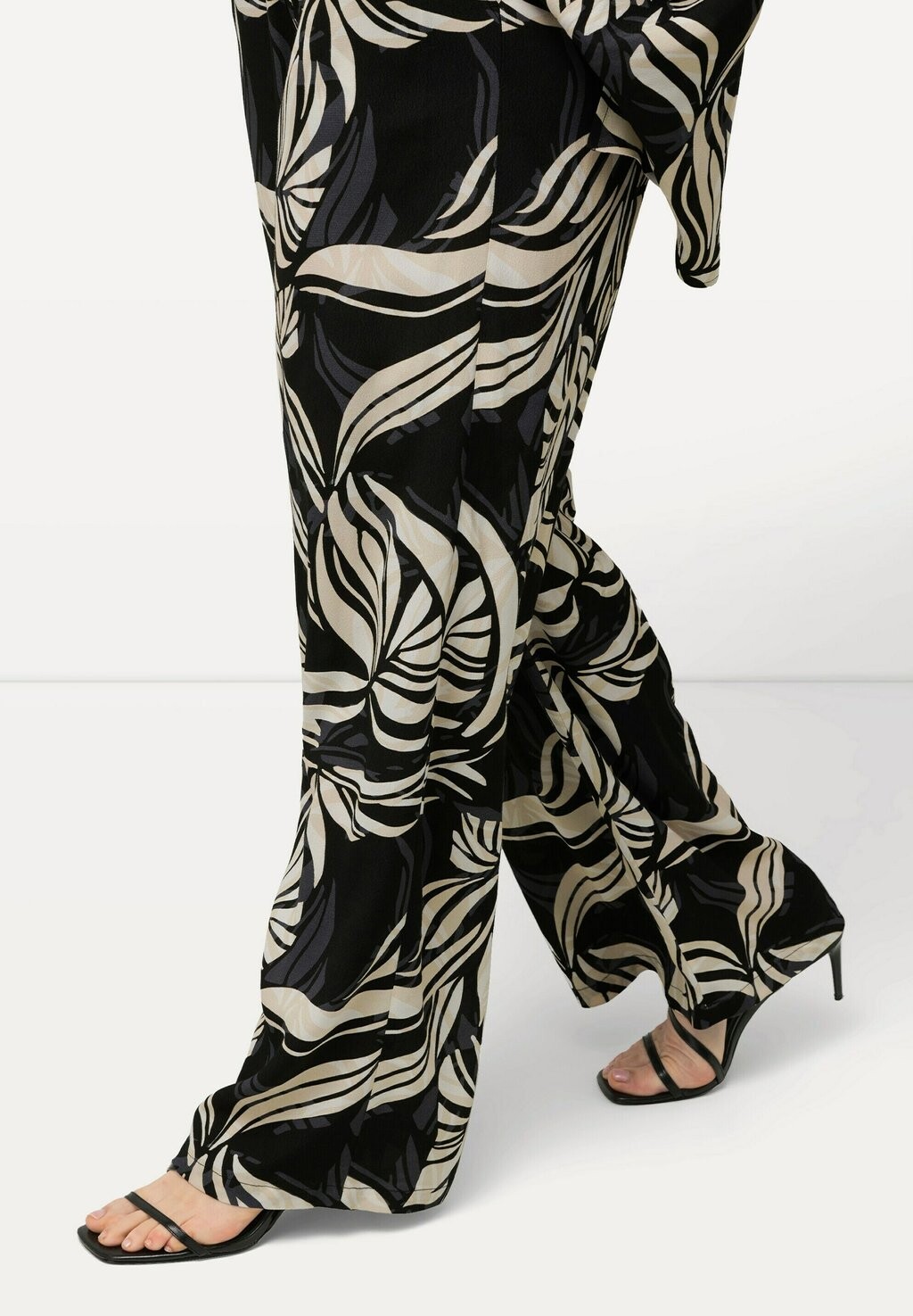 

Брюки WIDE LEG LEAF ELASTIC WAIST Ulla Popken, черный